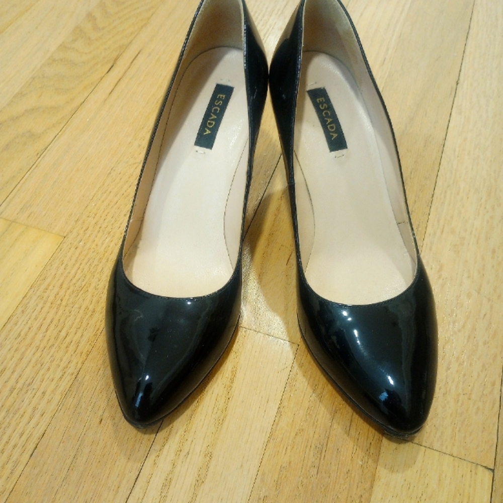 Escada Elegant Black Leather Women's Shoes